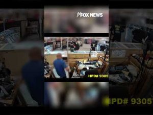 Read more about the article WATCH: Violent robbery caught on camera #shorts #crime #robbery
