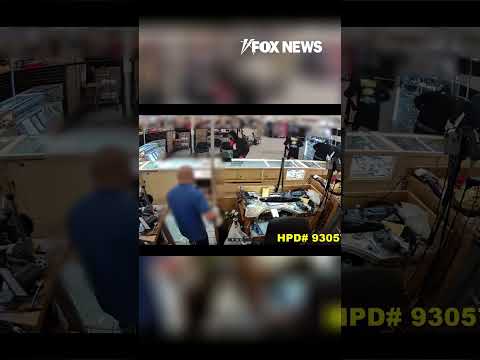 You are currently viewing WATCH: Violent robbery caught on camera #shorts #crime #robbery
