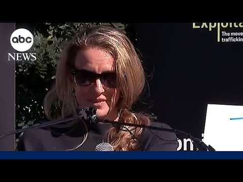 You are currently viewing Survivors of Jeffrey Epstein Hold Rally