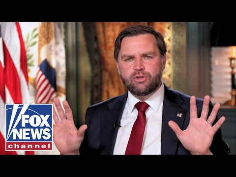 You are currently viewing JD Vance loves this about Trump, but has a warning for the GOP