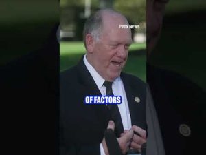 Read more about the article ‘Border czar’ Tom Homan hits back after media accuses ICE of racial profiling #shorts #news #trump