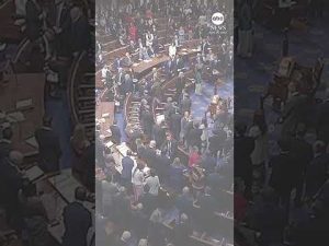 Read more about the article Tense moments on House floor after moment of silence for Charlie Kirk