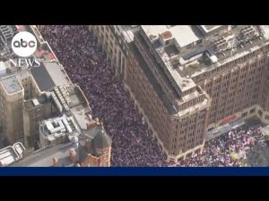Read more about the article UK lawmakers react to anti-immigration rally in London
