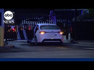 Read more about the article Suspect sought after car rams fence at FBI office in Pittsburgh
