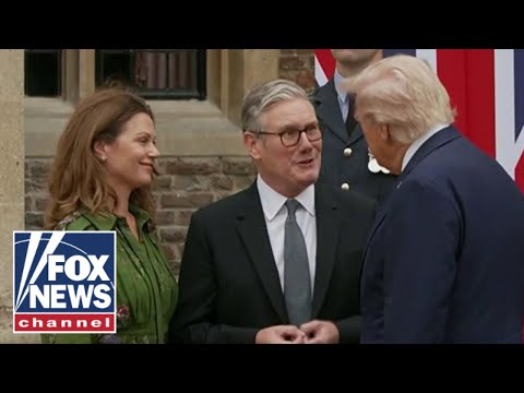 You are currently viewing Former UK prime minister URGES Trump to call out Starmer over free speech crackdown