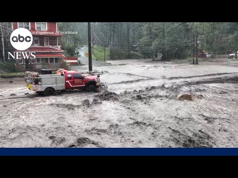 You are currently viewing Heavy rains trigger flash floods and mudslides out West