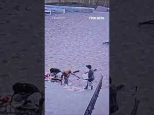 Read more about the article WATCH: Kids restore vandalized Kirk mural in Arkansas #foxnews #news #shorts #charliekirk