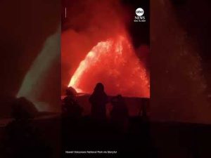 Read more about the article Spectators awed by 500-foot-tall lava fountain