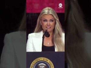 Read more about the article Tens of thousands attend Charlie Kirk memorial