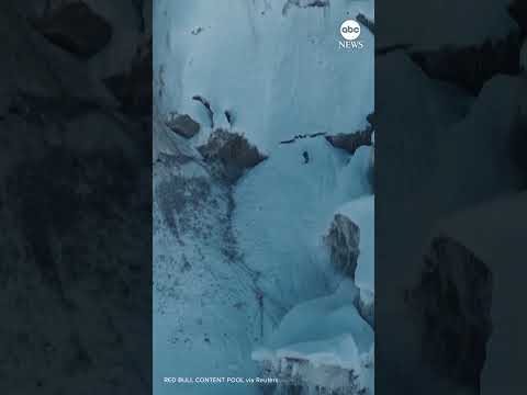 You are currently viewing Mountaineer makes world’s first ski descent from Mount Everest to base without supplemental oxygen