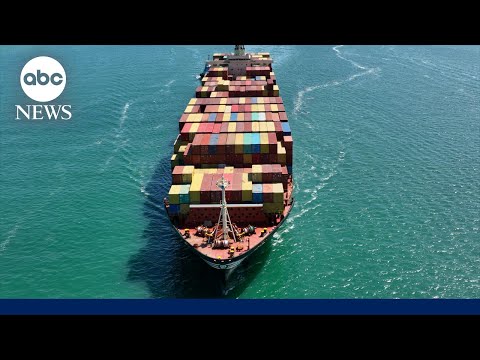 You are currently viewing Trump says new tariffs taking effect next week, 100% tariffs on pharmaceuticals