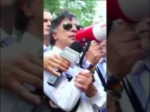 Read more about the article US revokes Colombian president’s visa after telling troops to ‘DISOBEY THE ORDERS OF TRUMP’ #shorts