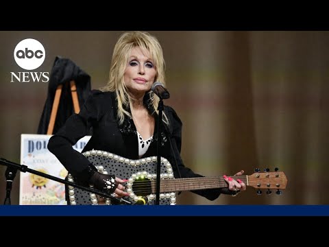 You are currently viewing Dolly Parton postpones shows due to health concerns