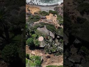 Read more about the article Landslide destroys back yards in California homes