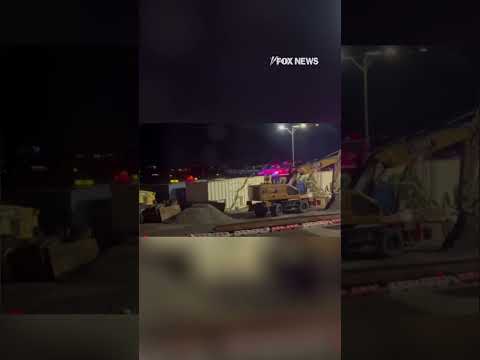 Read more about the article Planes collide on taxiway at LaGuardia Airport #shorts #usa #nyc #us #breakingnews #news #foxnews