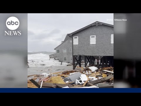 You are currently viewing Storm-driven surf topples NC homes as hurricanes churn off East Coast