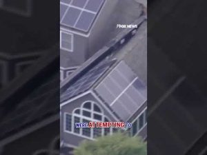 Read more about the article Hot tub DISASTER: Crane COLLAPSES on home during delivery #shorts