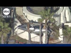 Read more about the article 5 hospitalized after helicopter crashes near California beach