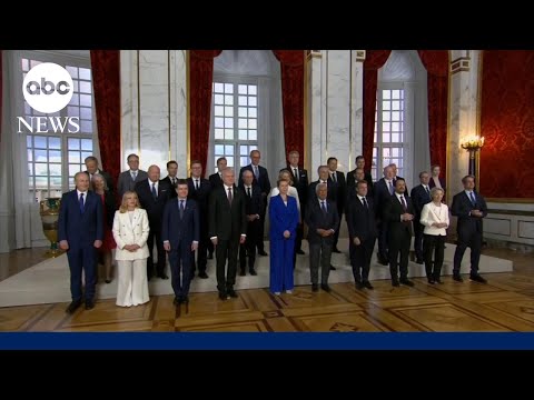 You are currently viewing EU leaders meet in Denmark as Russia increases missile attacks in Ukraine