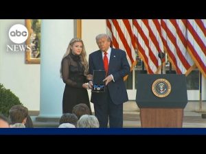 Read more about the article Trump posthumously awards Charlie Kirk the Presidential Medal of Freedom