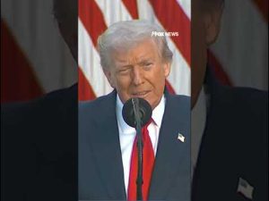 Read more about the article Trump hears ‘beauty’ of sirens: They’re ‘not politically correct sirens’ #trump #siren #shorts
