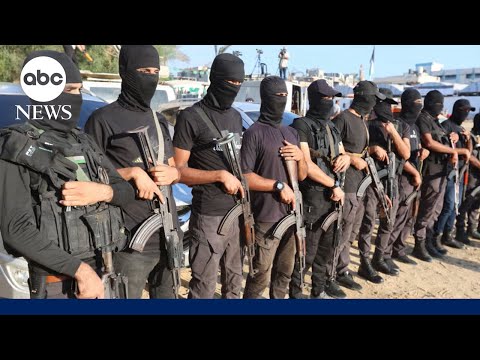 You are currently viewing Trump says Hamas must disarm or ‘we will disarm them’