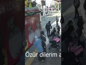 Read more about the article WATCH: Security guard saves woman from being hit by an oncoming tram #shorts #world #turkey #heroic