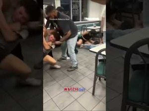 Read more about the article SEE IT: Whataburger brawl spirals into CHAOS #shorts #foxnews #news #us