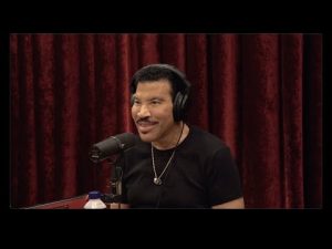 Read more about the article Joe Rogan Experience #2388 – Lionel Richie