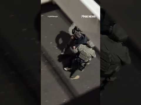 You are currently viewing Federal agents took down and arrested a man at the Portland ICE facility: Report #shorts #us #ice