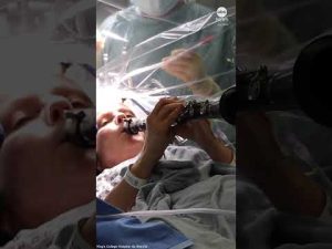 Read more about the article Patient plays clarinet during brain surgery