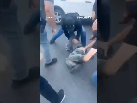 You are currently viewing Violent protests ERUPT at ICE raid in NYC over counterfeit goods #shorts #us #ICE #immigration #news