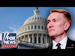 Read more about the article Senator wonders ‘now what happens?’ as government fails vote to pay federal workers