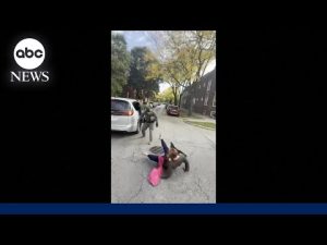 Read more about the article Tensions erupt during immigration crackdown in Chicago