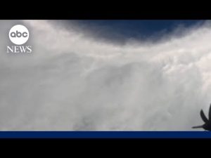 Read more about the article U.S. Air Force ‘hurricane hunters’ fly into Melissa’s eye