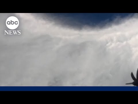You are currently viewing U.S. Air Force ‘hurricane hunters’ fly into Melissa’s eye