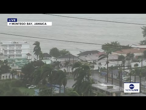 You are currently viewing LIVE VIEW: Montego Bay, Jamaica as Hurricane Melissa makes landfall