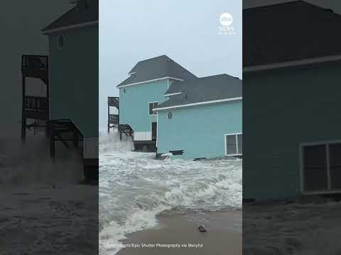 Read more about the article More homes fall into ocean along North Carolina’s Outer Banks