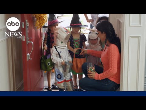 You are currently viewing A dentist’s survival guide for parents on Halloween candy