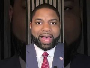 Read more about the article Schumer is ‘trying to prove that he’s tough’ by keeping the government shutdown: Rep. Byron Donalds