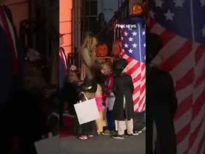 Read more about the article SEE IT: Trump reacts to a patriotic costume #shorts #halloween #trump