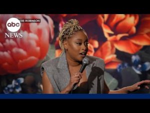 Read more about the article Phoebe Robinson shares the meaning behind new special, ‘I Don’t Wanna Work Anymore’