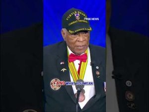 Read more about the article ‘TRUE AMERICAN HERO’: Marine who broke barriers on and off the battlefield receives award #shorts