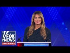 Read more about the article First lady Melania Trump accepts the ‘Patriot of the Year’ award at Fox Nation Patriot Awards