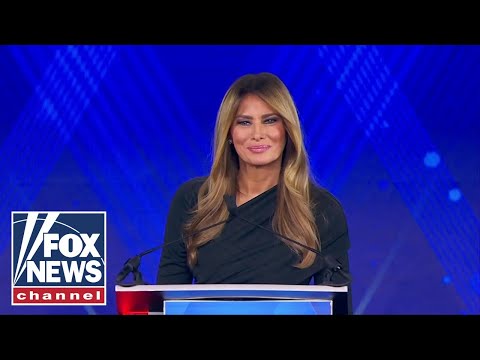 You are currently viewing First lady Melania Trump accepts the ‘Patriot of the Year’ award at Fox Nation Patriot Awards