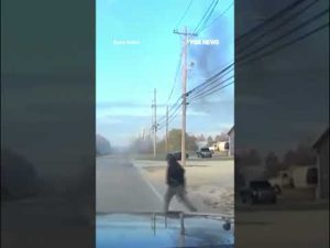 Read more about the article TERRIFYING: Dashcam captures deadly UPS plane crash in Kentucky #shorts #us #UPS #crash #plane #news