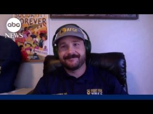 Read more about the article Federal worker leader says ‘morale is pretty tough’