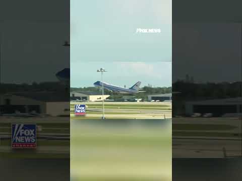 You are currently viewing GAME TIME: Trump departs Florida en route to football game #shorts #trump #usa #us
