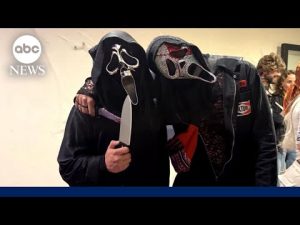 Read more about the article David Arquette and Robert Englund on why horror is more popular than ever