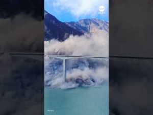 Read more about the article Chinese Hongqi bridge collapses months after opening